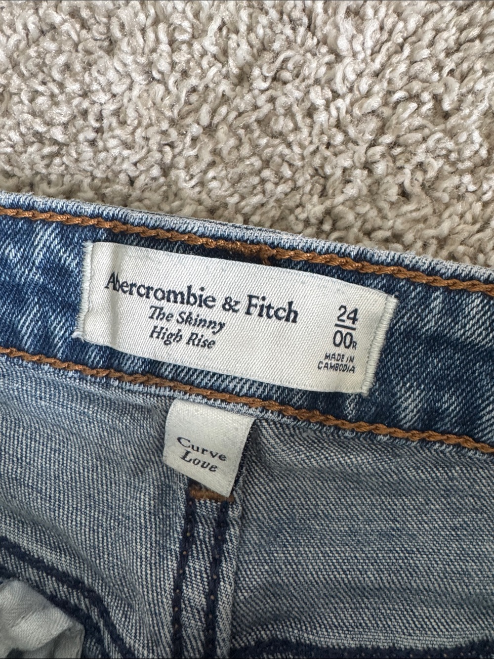 Abercrombie Skinny Jeans - Picture 2 of 3
